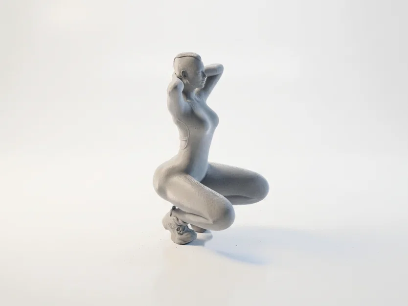 Tượng Nữ Giới Tư Thế Ngồi Xổm - Mẫu In 3D Độc Đáo - Image 4