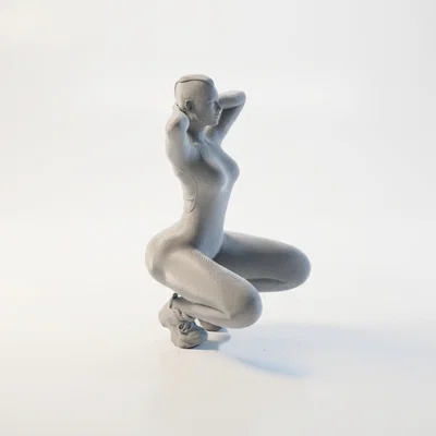 Tượng Nữ Giới Tư Thế Ngồi Xổm - Mẫu In 3D Độc Đáo