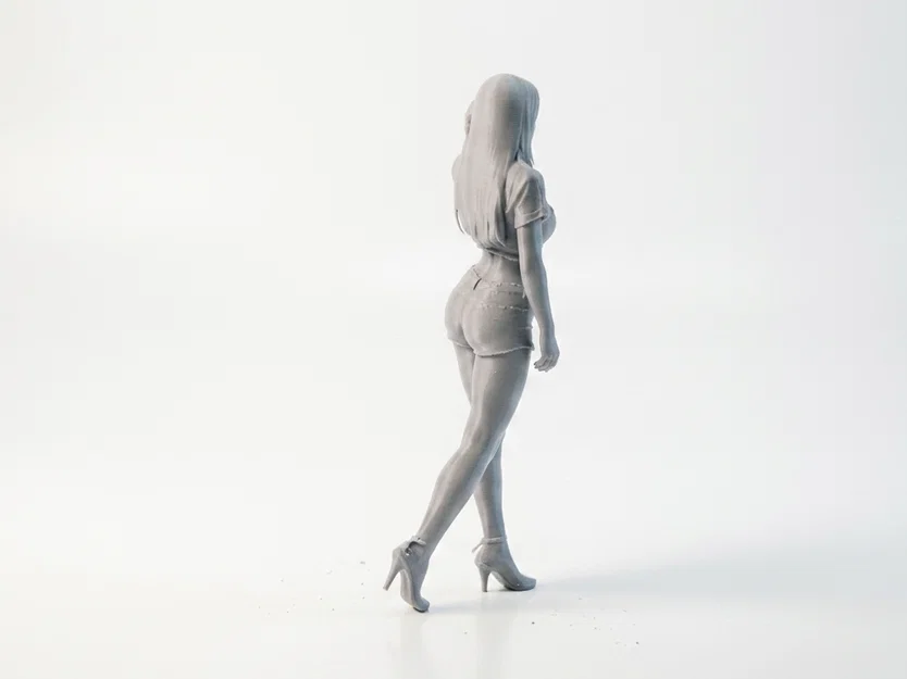 Mô hình 3D nữ nhân vật mặc áo xinh xắn - Lady With Cute Shirt Female Figure - Image 3
