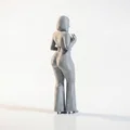 Mô hình 3D người phụ nữ với cử chỉ bàn tay (Lady With Palm Out) - Thumbnail 2
