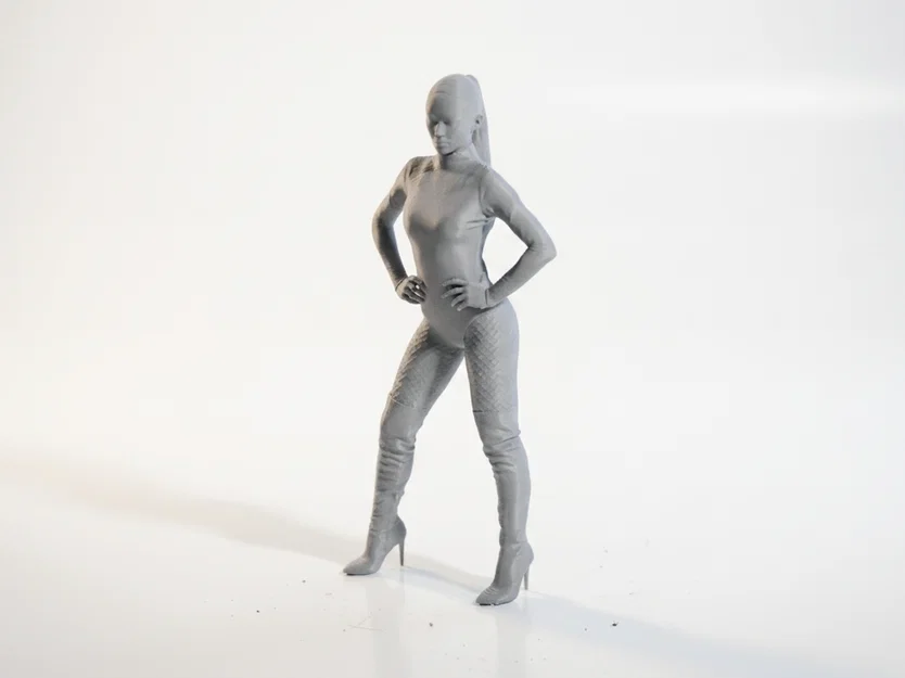 Mô hình tượng nữ diện nội y 3D Printable (STL File) - Image 1