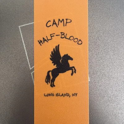 Kẹp sách 3D chủ đề Camp Half-Blood cho fan Percy Jackson