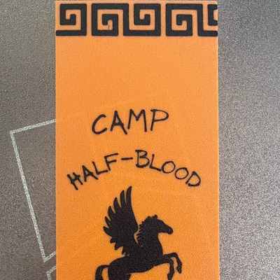 Kẹp sách 3D chủ đề Camp Half-Blood cho fan Percy Jackson
