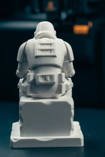 Tượng Stormtrooper Trầm Tư - Image 4