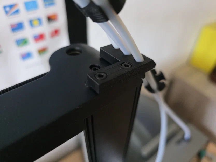 Giá đỡ ống PTFE 3 khe cho máy in Creality Ender 3 V3 SE/KE - Image 2