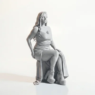 Mô hình 3D tượng người phụ nữ đang ngồi - Sat Lady Seated Woman Figurine