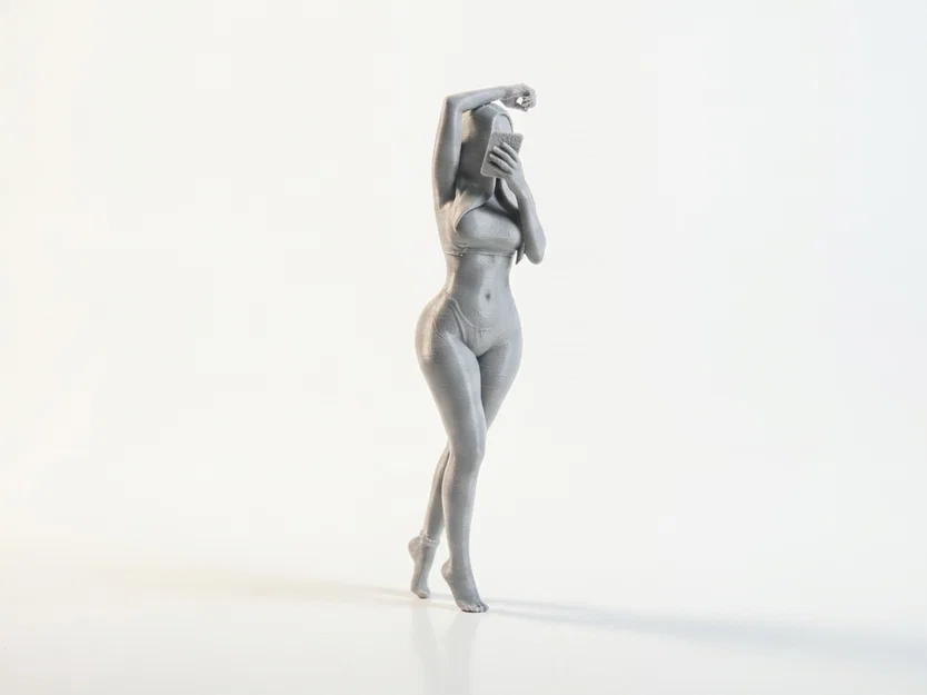 Mô hình tượng nữ nhân vật Selfie Babe in 3D - Image 2