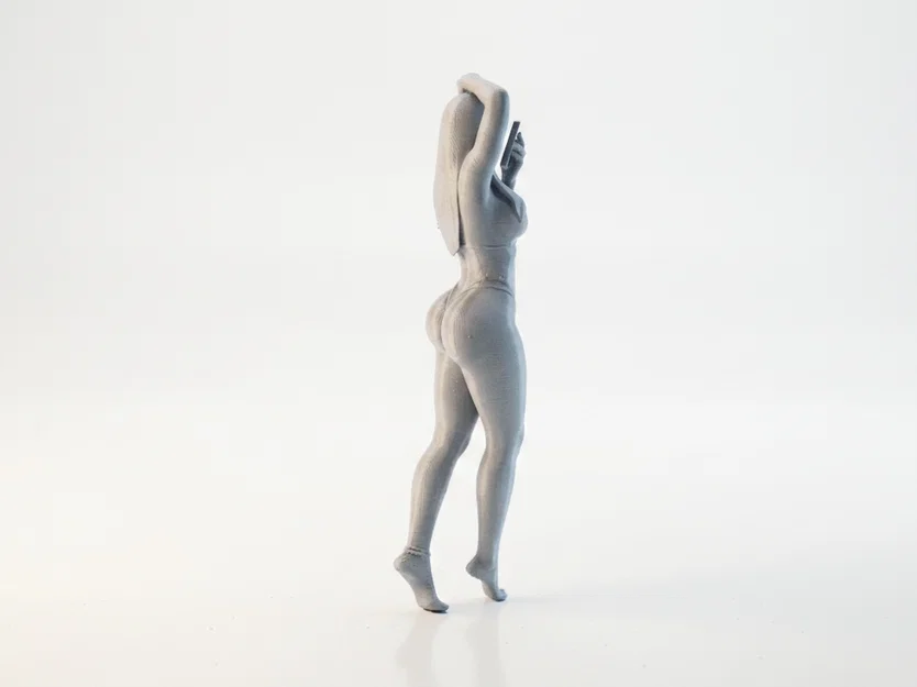 Mô hình tượng nữ nhân vật Selfie Babe in 3D - Image 3