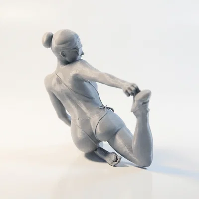 Mô hình tượng nữ tư thế Yoga in 3D nghệ thuật