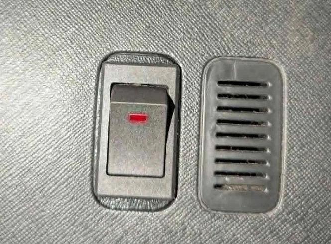 Nắp nhựa đậy công tắc bảng điều khiển cho Honda CRV 2002 - Image 1