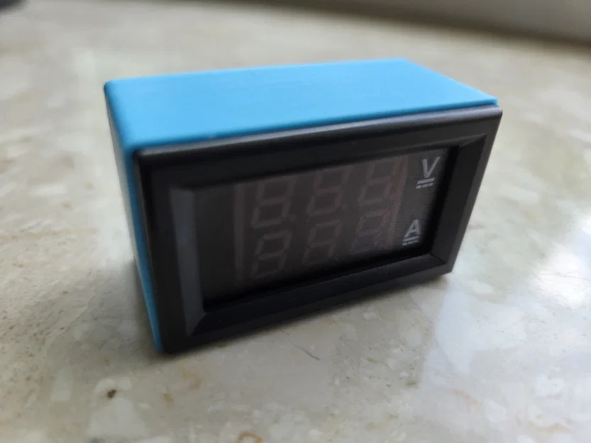Vỏ case đơn giản cho đồng hồ đo điện áp và dòng điện - Image 1