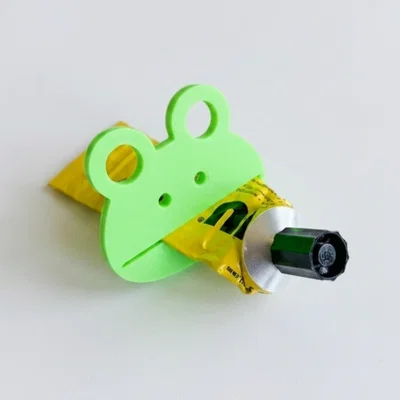 Dụng cụ nặn kem đánh răng hình ếch 3D - Tiết kiệm và tiện lợi