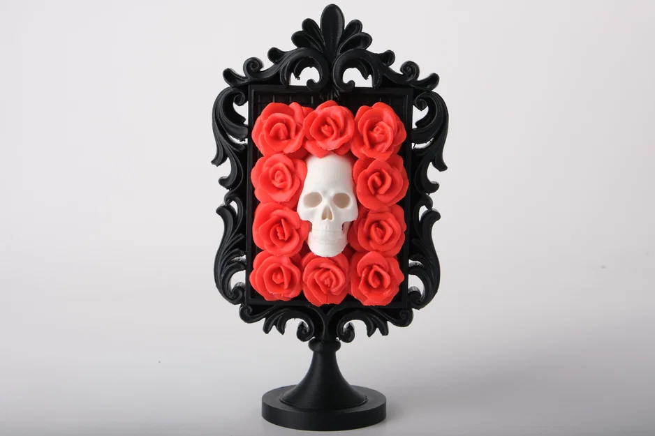 Tác phẩm điêu khắc khung đầu lâu hoa hồng (Rose Skull Frame Sculpture) - Image 2