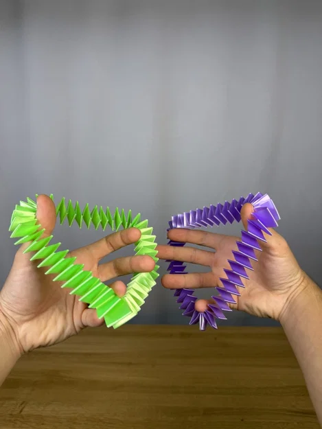 Vòng Fidget Co Giãn Mềm Dẻo (Flexible Squishy Fidget Loop) - Image 3