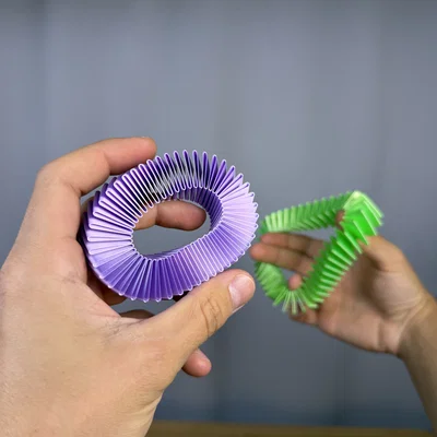 Vòng Fidget Co Giãn Mềm Dẻo (Flexible Squishy Fidget Loop)