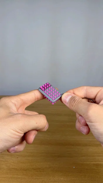 Móc Khóa Fidget Pin Art Mini - Image 2