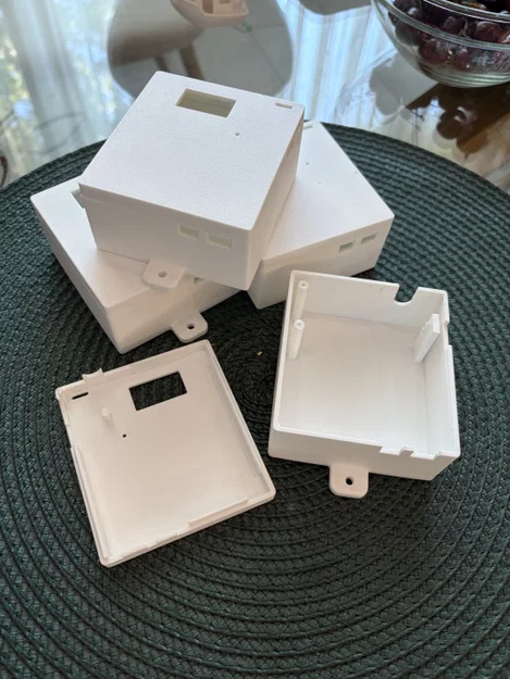 Vỏ hộp remix cho LILYGO Paxcounter LoRa V2.1 ESP32, Tinygs, Meshtastic với không gian rộng hơn - Image 1