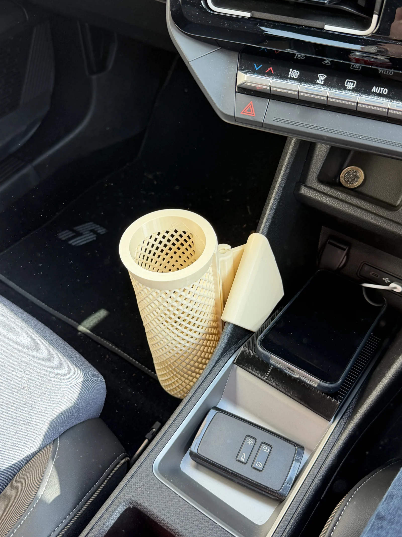 Giá đỡ Baguette in 3D tiện lợi cho xe Renault R5 1
