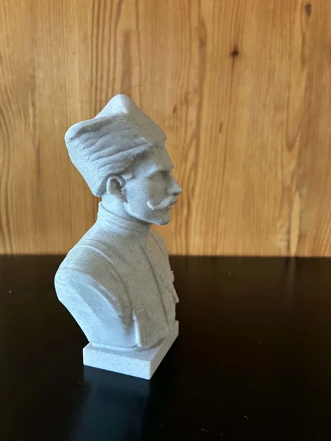 Mô hình tượng Vasily Ivanovich Chapaev - Image 3