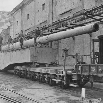 Mô hình pháo đường sắt Krupp K5