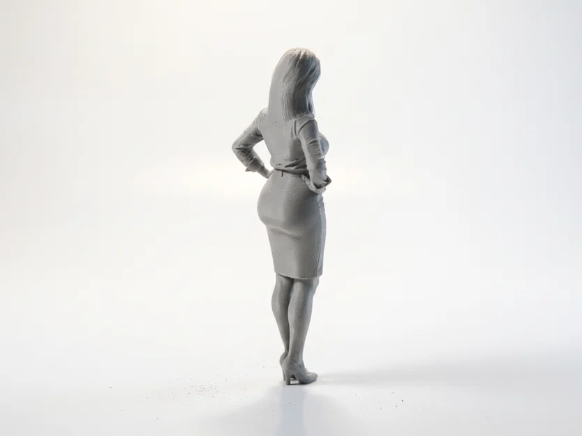 Mô hình tượng nữ doanh nhân chuyên nghiệp (Professional Woman Figurine) - File in 3D - Image 3