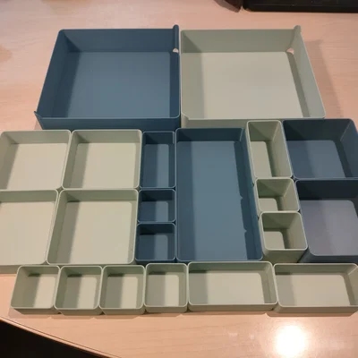 Khay đựng/phân loại dạng mô-đun lồng vào nhau (Modular nesting build trays)