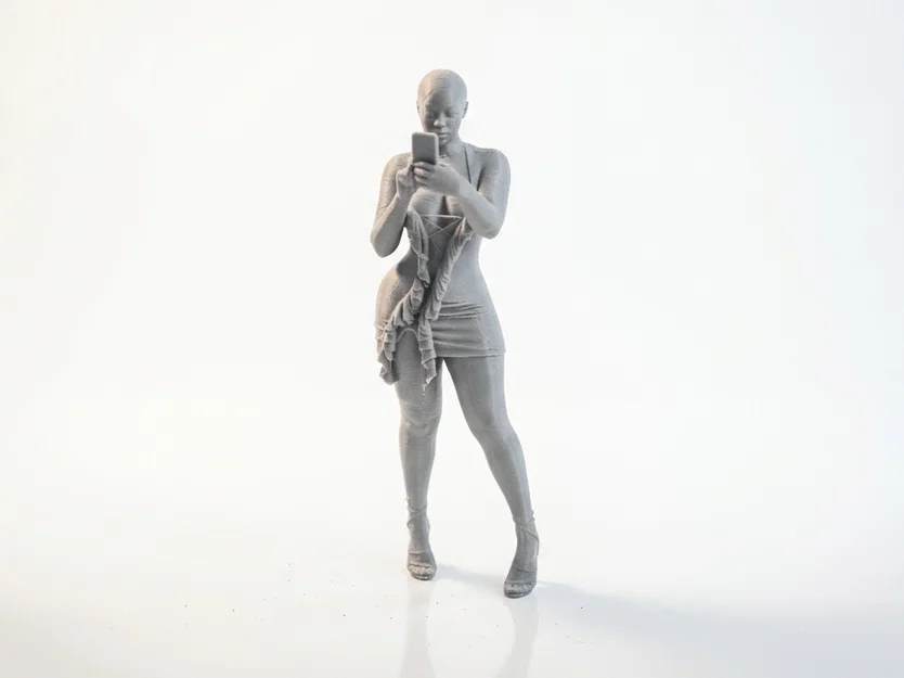 Tượng Cô Gái Thời Trang In 3D (Fashion Figure Female Statue) - Image 1