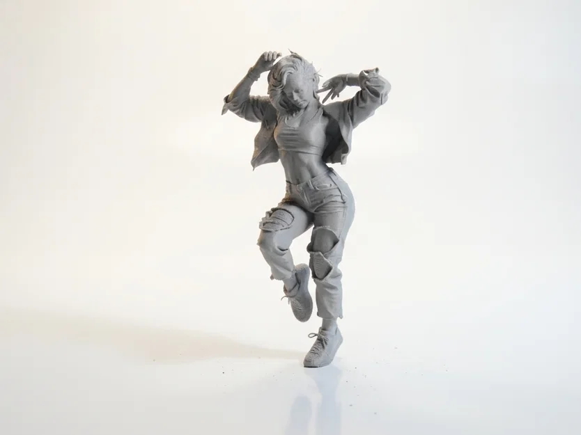 Mô hình nhân vật nữ mặc quần jean rách in 3D (Ripped Jeans Lady Figurine) - Image 1