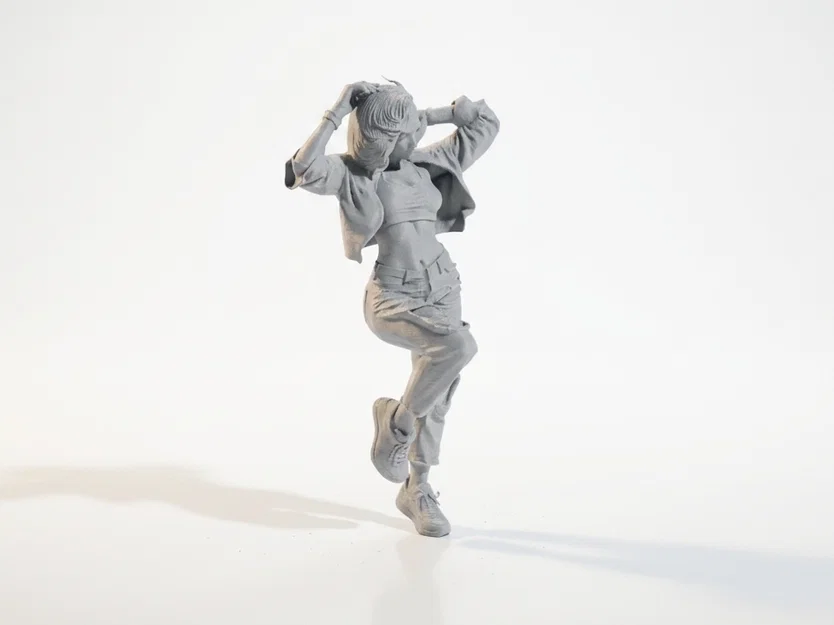 Mô hình nhân vật nữ mặc quần jean rách in 3D (Ripped Jeans Lady Figurine) - Image 2