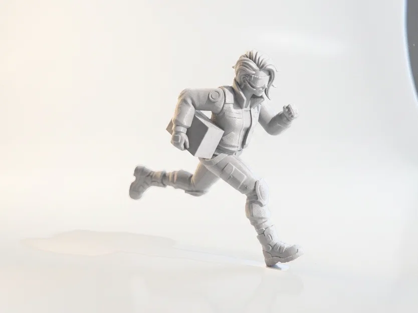 Mô hình 3D Cô gái giao hàng đang chạy - Tượng nữ đầy cá tính - Image 1