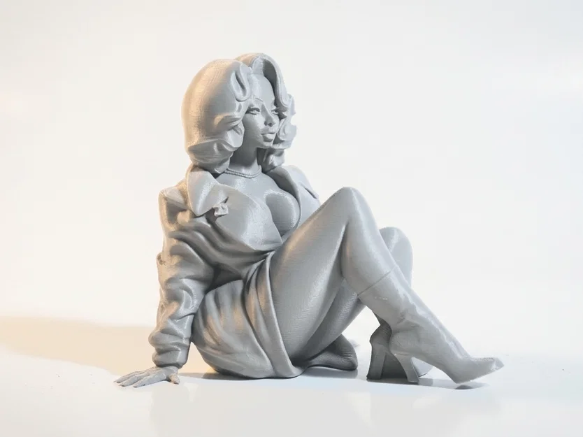 Tượng Nữ Ngồi Nghệ Thuật - Mẫu In 3D Sắc Sảo - Image 2