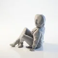 Tượng Nữ Ngồi Nghệ Thuật - Mẫu In 3D Sắc Sảo - Thumbnail 4