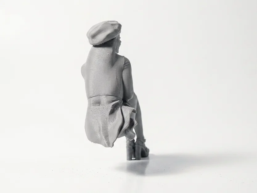 Mô hình Figurine Nữ Nhân Ngồi Vui Vẻ In 3D - Image 3