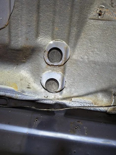 Nút bịt D28 cho xe VW T3 Multivan / Vanagon - Image 2