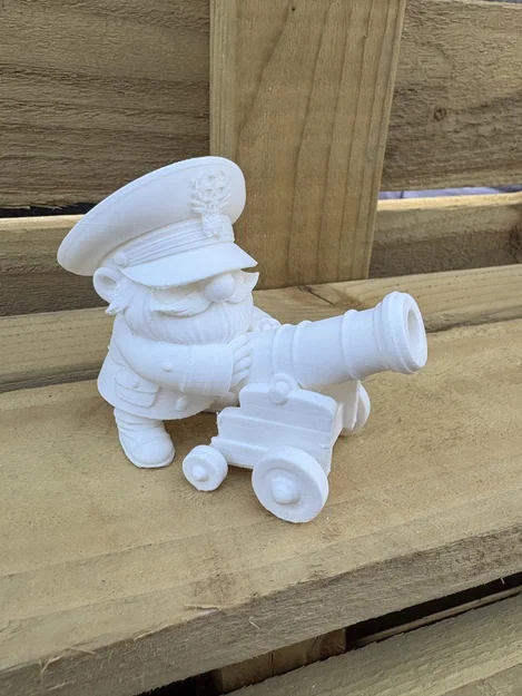 Navy Cannon Gnome - Chú Lùn Hải Quân Bên Khẩu Pháo - Image 1