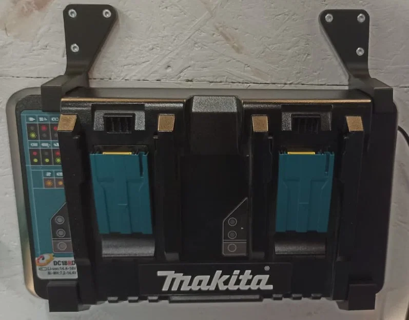 Giá treo tường cho bộ sạc Makita DC18RD - Image 2