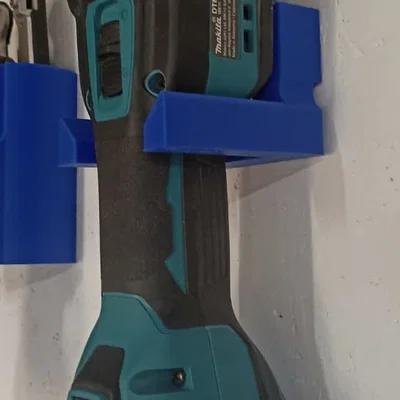 Giá treo tường tối ưu cho máy đa năng Makita DTM52