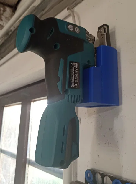 Giá treo tường cho máy cưa lọng Makita DJV181 in 3D cực tiện lợi - Image 1