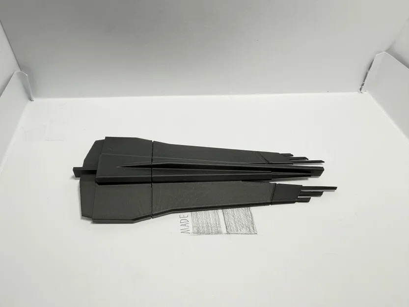 Mô hình tàu vũ trụ Agitator Class Corvette & Railgun - Image 9