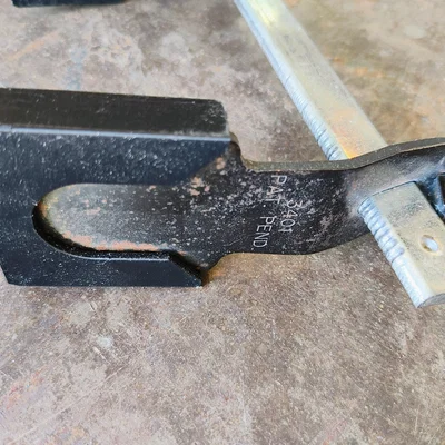 Bộ tạo miếng đệm kẹp thông số (Parametric Clamp Pad Generator)