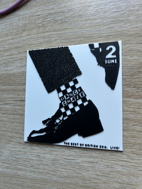 Mô hình trang trí Dance Craze 2 Tone phong cách Ska ấn tượng - Image 7