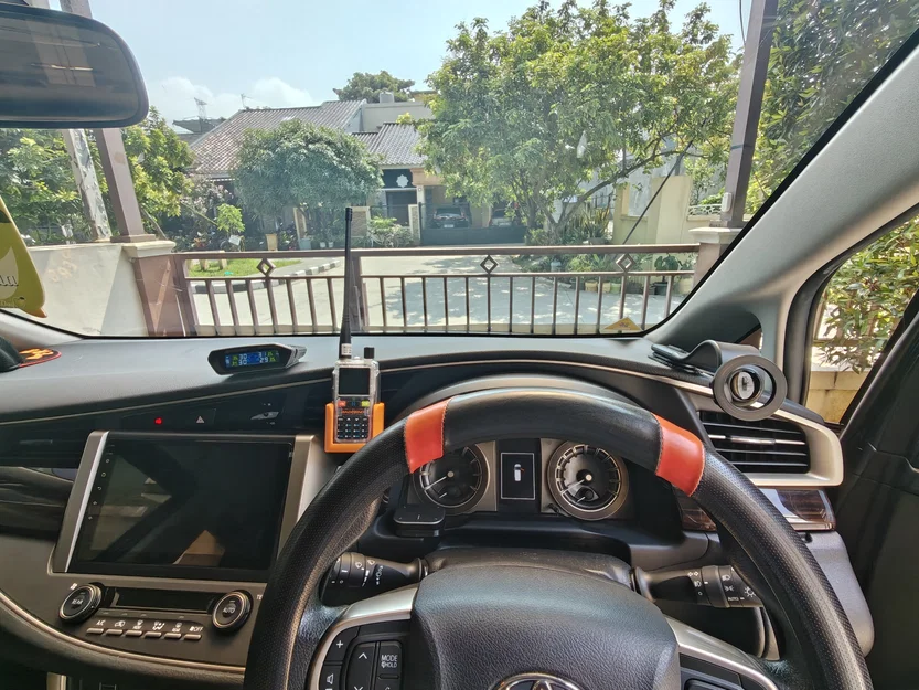 Giá đỡ Baofeng UV-5R mini cho ô tô - Image 3
