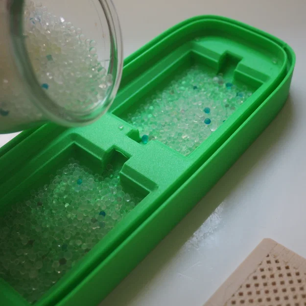 Noma-Dryer Lite: Khay đựng hạt hút ẩm cho hộp Inomata Dry Food Stocker 6.0 - Image 5