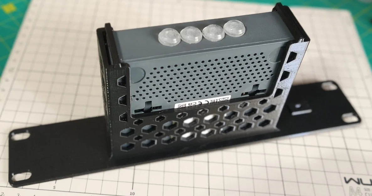 Khung gắn rack 1U 10-inch cho MikroTik hEX S - Image 2