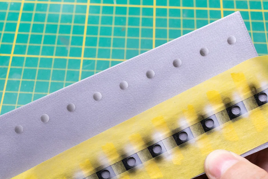 Khuôn mẫu Rivet Stencil in 3D hỗ trợ sơn tạo hiệu ứng đinh tán - Image 1