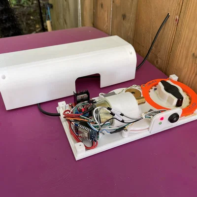 Chicken Door Automation for Omlet (Hệ thống cửa tự động cho chuồng gà Omlet)