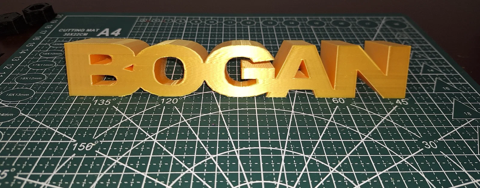 Biển tên để bàn chữ BOGAN in 3D phong cách độc đáo - Image 1