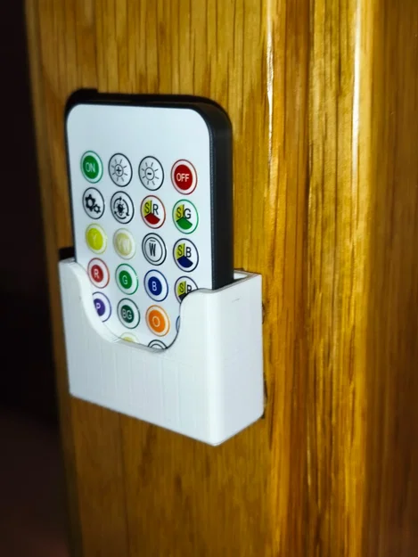 Giá treo tường cho remote điều khiển đèn phòng tắm chống nước Gotopceed - Image 1