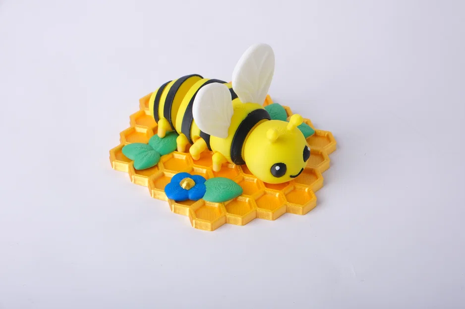 Honeycomb Bee Flexi Toy - Chú Ong Tổ Ong Linh Hoạt - Image 2
