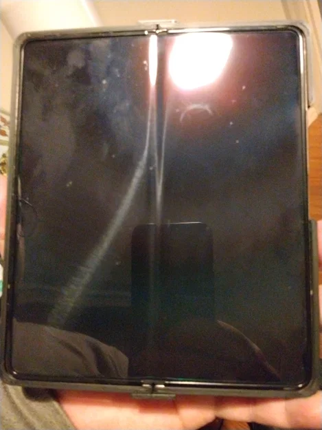 Ốp lưng Samsung Z Fold 4 có bảo vệ bản lề - Thiết kế đơn giản - Image 5